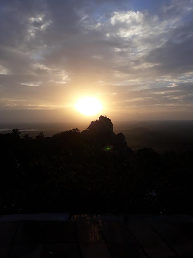 Hewage Resort Anuradhapura Ngoại thất bức ảnh